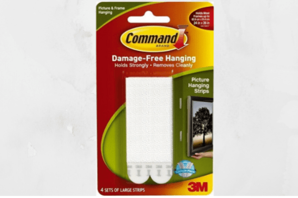 How To Use The 3M Command Strips To Hang Pictures Planners Chalk Boards And  More 